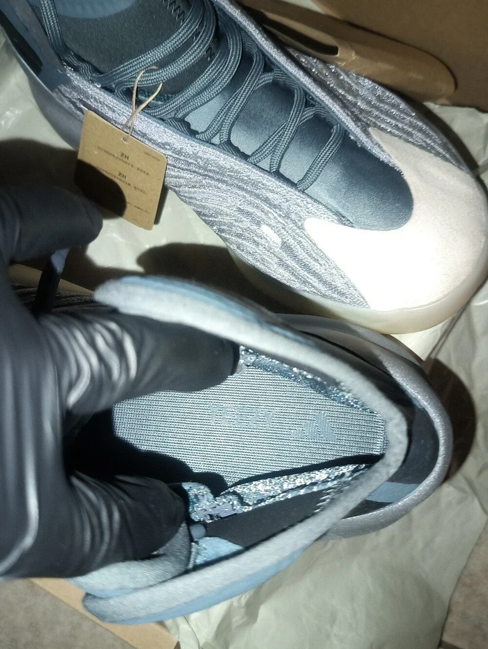 Adidas Yeezy QNTM Mono Carbon Size 10 M Slate Blue and Light Gray Brand New